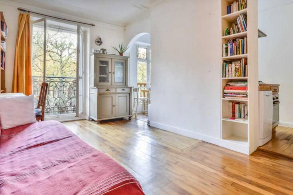 Appartement De Charme De 60 M2 Entre Montmartre Et Batignolles Parigi Esterno foto